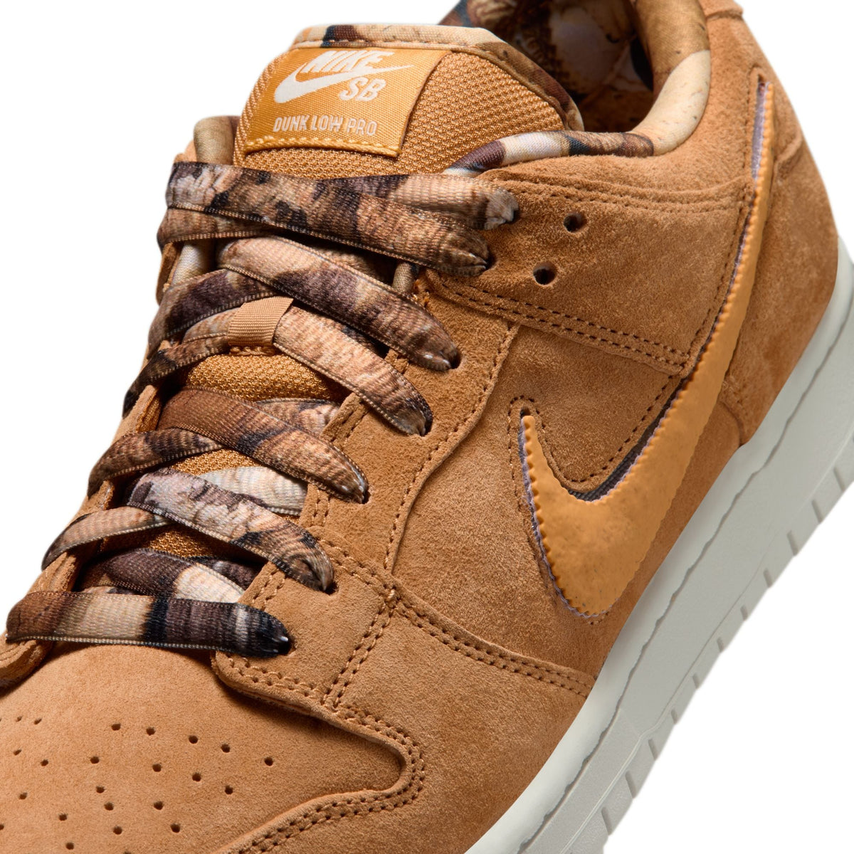 NOTE Dunk Low Pro “Brew & Biscuits”