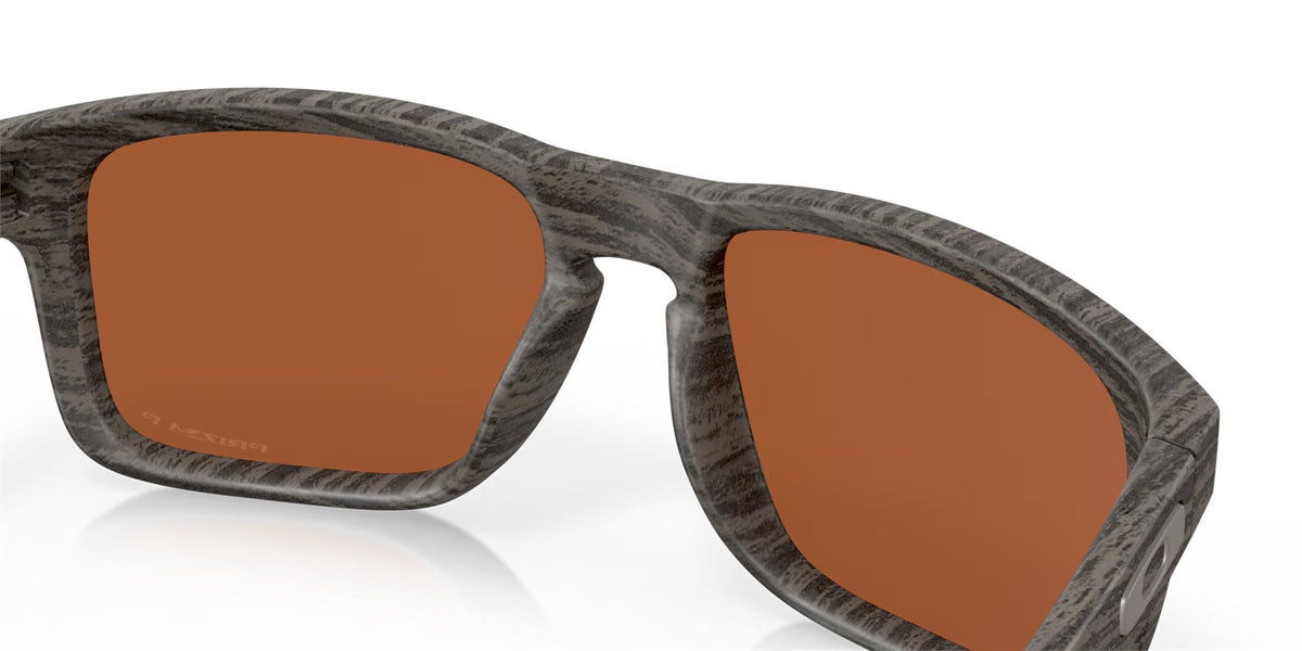 Holbrook Woodgrain Prizm Polar