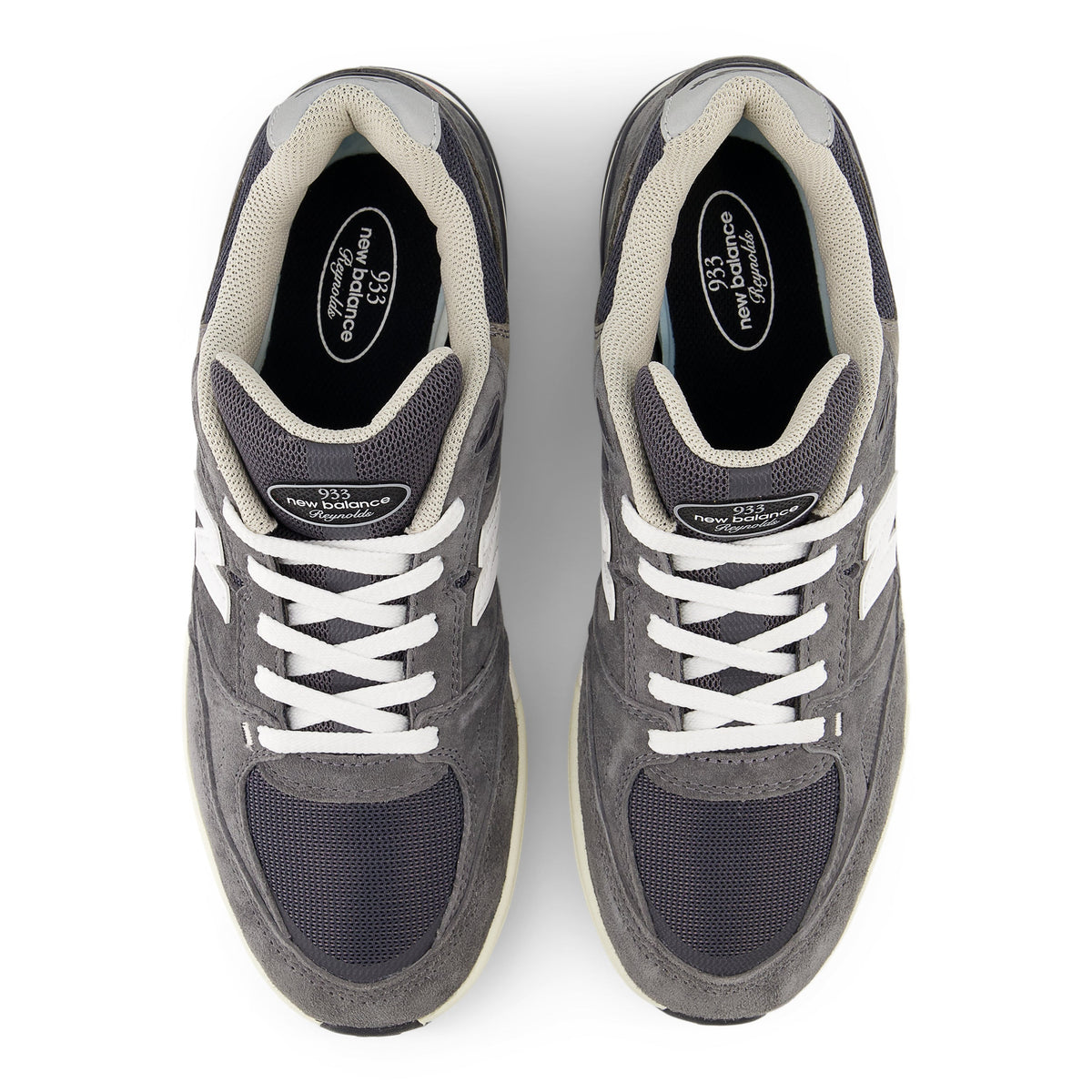 Andrew Reynolds 933 "Grey Day"