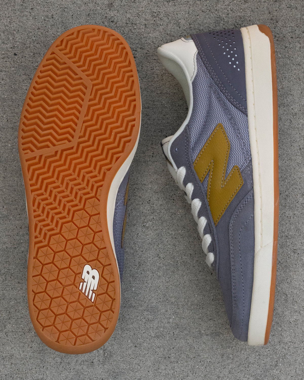 440 V2
