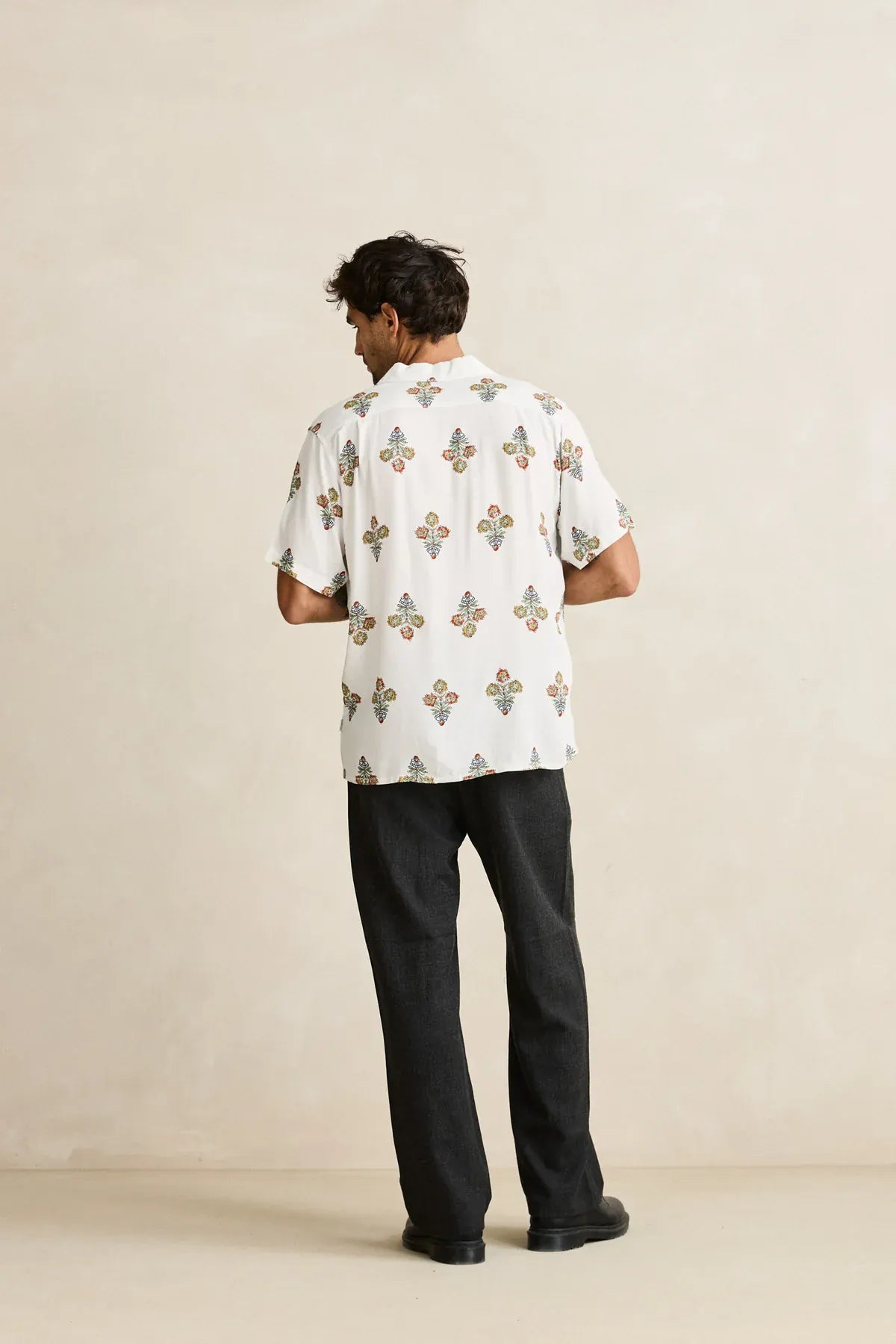 Bouquet Short Sleeve Buttonup