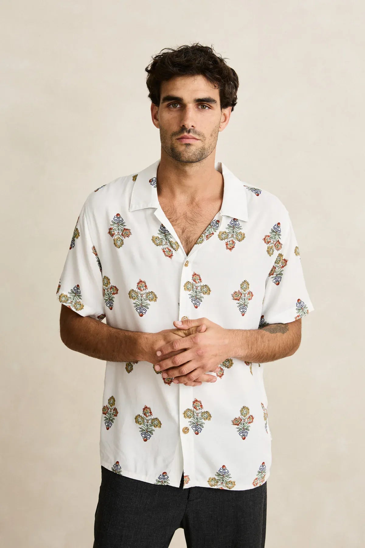 Bouquet Short Sleeve Buttonup